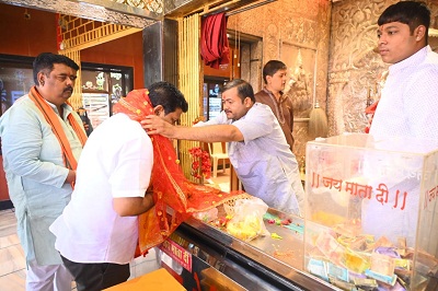 उपमुख्यमंत्री विजय शर्मा ने काली माता मंदिर में पूजा-अर्चना कर प्रदेशवासियों की खुशहाली की कामना की