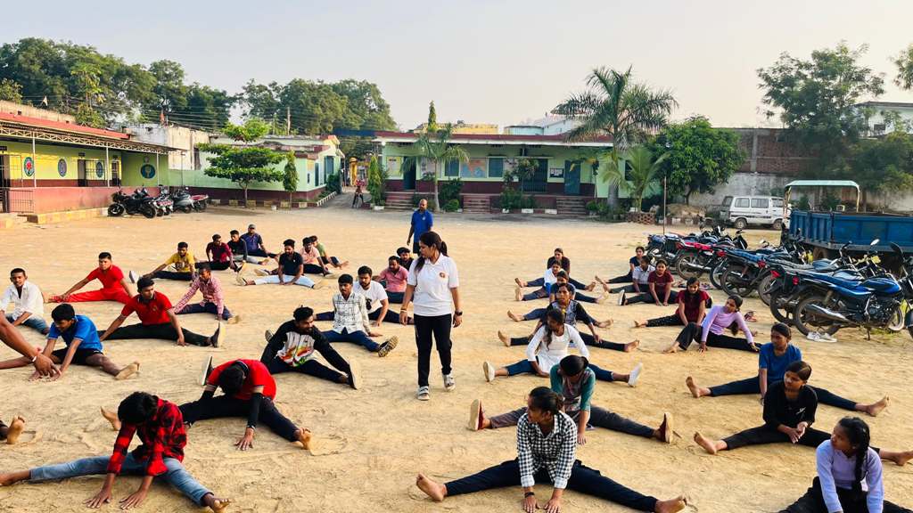 युवक-युवती सीख रहे आत्मरक्षा के गुर, भंवरपुर बसना में 9 अक्टूबर तक चलेगा प्रशिक्षण