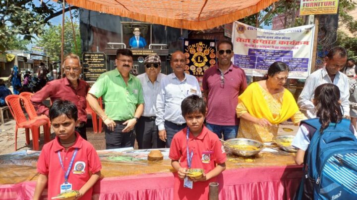 कोरबा: अंचल में लायंस क्लब ऑफ कोरबा ने सेवा सप्ताह “फूड फॉर हंगर” के तहत् किया खिचड़ी वितरण