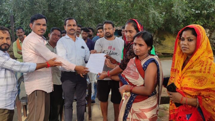 नेता प्रतिपक्ष हितानंद ने किया लालघाट का दौरा, वार्ड में समस्या देख हुए निराश