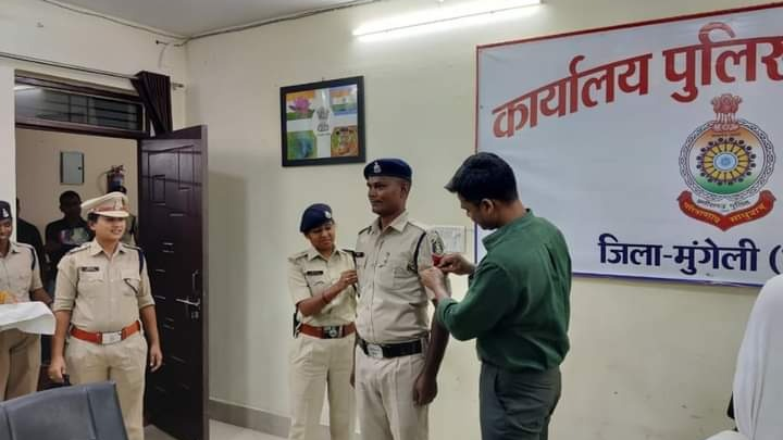 जिला मुंगेली में पदस्थ कुल 13 आरक्षकों को मिली प्रधान आरक्षक के पद पर पदोन्नति