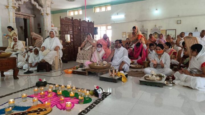अष्टाह्निका महोत्सव : साधना दिवस पर मां सरस्वती का महापूजन कर मनाया उत्सव