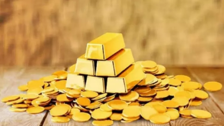 Gold Silver Price Today : सोना लुढ़का, चांदी भड़की, देखें ताजा भाव