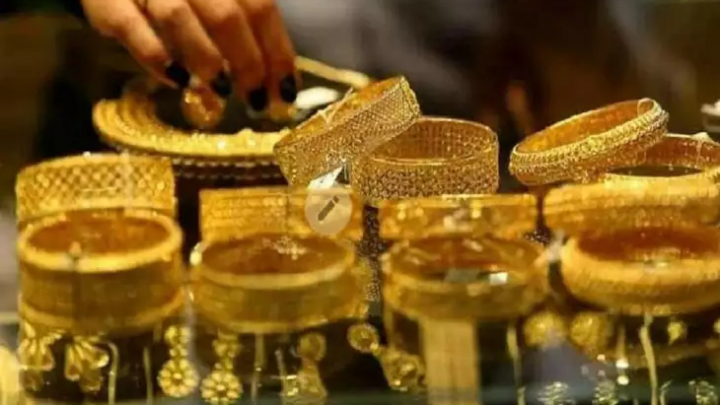 Gold-Silver Price Today: सोना हुआ महंगा; चांदी पर ब्रेक, जानें आज यूपी में गोल्ड-सिल्वर का रेट