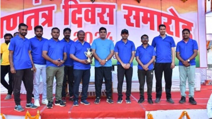 छत्तीसगढ़: प्रशासनिक टीम ने नागरिक टीम को सद्भावना क्रिकेट मैच में दी मात