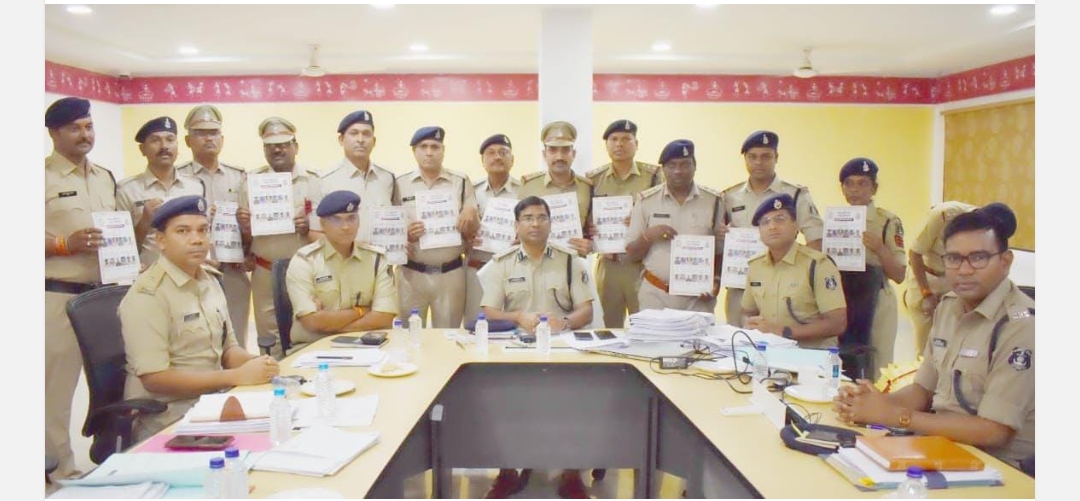 छत्तीसगढ़: रायपुर जिले में उत्कृष्ट कार्य करने पर 12 पुलिस अधिकारी-कर्मचारी बने माह अप्रैल 2024 हेतु कॉप ऑफ द मंथ