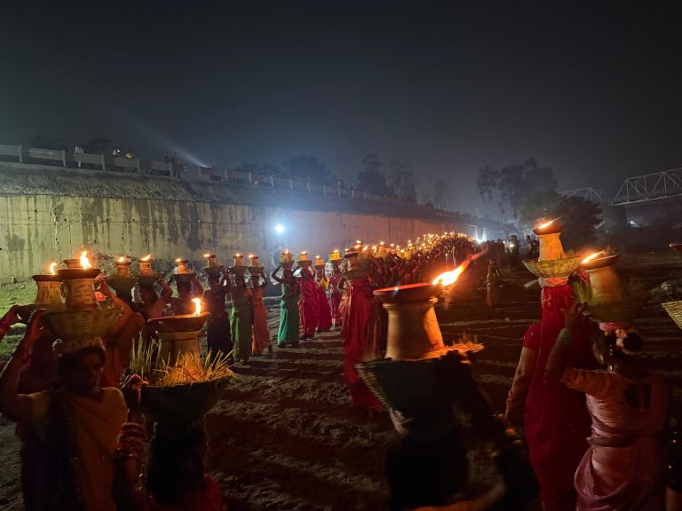 कोरबा: देवी जसगीत के साथ मां सर्वमंगला मंदिर से निकाली गई जवारा कलश विसर्जन यात्रा