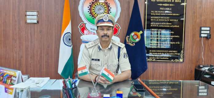 नवनियुक्त एसएसपी प्रशांत कुमार ठाकुर ने पुलिस अधीक्षक सूरजपुर का किया पदभार ग्रहण