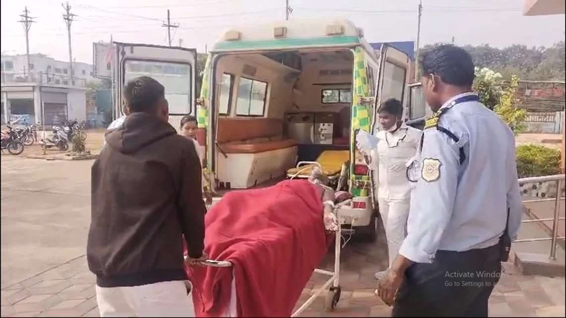 बालोद में दर्दनाक हादसा: खाना बनाते आग की लपटों में घिरी पत्नी, बचाते हुए पति भी झुलसा, मेडिकल कॉलेज में भर्ती… बालोद में दर्दनाक हादसा: खाना बनाते आग की लपटों में घिरी पत्नी, बचाते हुए पति भी झुलसा, मेडिकल कॉलेज में भर्ती…