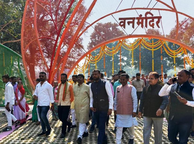 वन मंत्री ने दंतेवाड़ा में किया वन मंदिर वाटिका का लोकार्पण