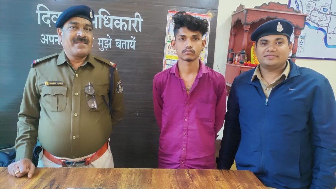 मोबाईल चोरी करने वाला शातिर चोर चढ़ा पुलिस के हत्थे