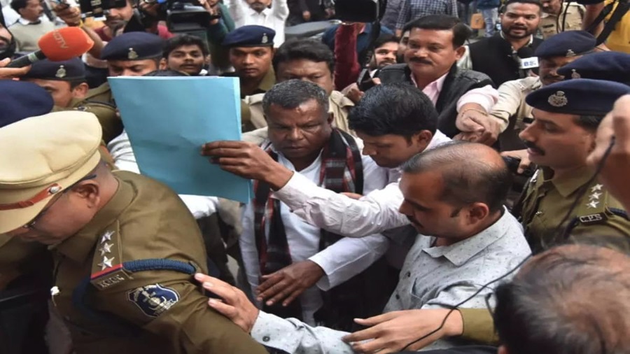 ED को मिली लखमा की रिमांड, शराब घोटाला मामले में चलेगी पूछताछ ED को मिली लखमा की रिमांड, शराब घोटाला मामले में चलेगी पूछताछ
