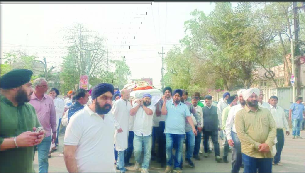 संस्कारधानी के समाजसेवी सरदार सुरजीत सिंह भाटिया पंचतत्व में विलीन संस्कारधानी के समाजसेवी सरदार सुरजीत सिंह भाटिया पंचतत्व में विलीन
