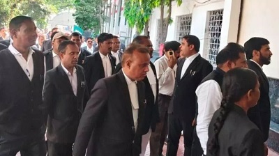 बिलासपुर: तहसील दफ्तर को दूसरे जगह शिफ्ट करने पर भड़के वकील बिलासपुर: तहसील दफ्तर को दूसरे जगह शिफ्ट करने पर भड़के वकील