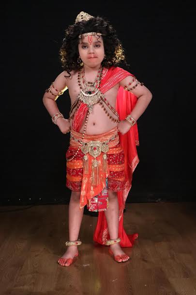 सोनी सब के ‘वीर हनुमान’ के भव्य और पर्यावरण अनुकूल सेट पर ओमंग कुमार ने कहा – “हमने यह सुनिश्चित किया है कि हर तत्व भगवान हनुमान की पवित्रता को दर्शाए, साथ ही पर्यावरण के प्रति उत्तरदायी भी रहे”