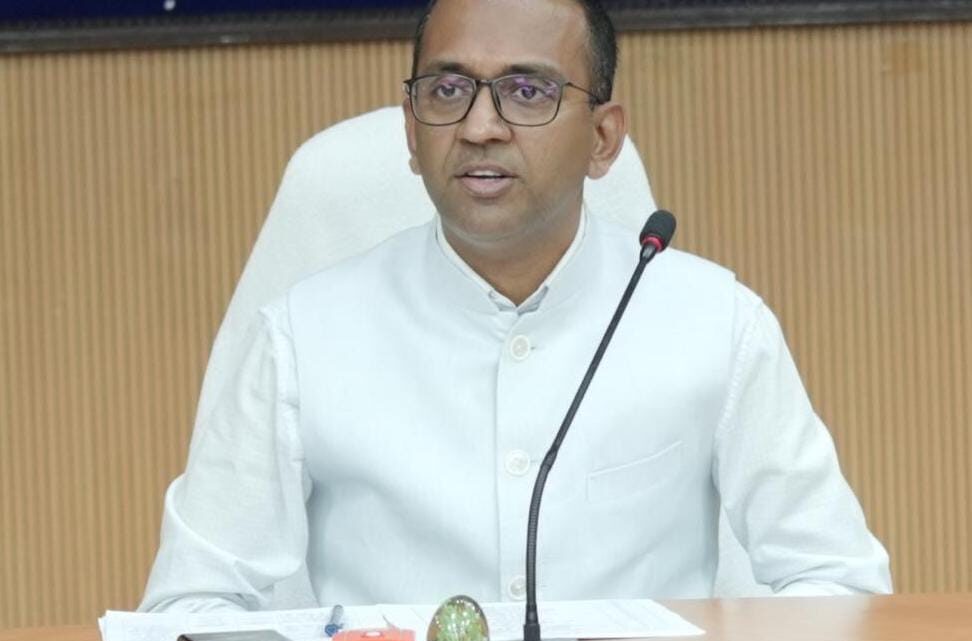 कलेक्टर अजीत बसंत ने मौका स्थल पर भौतिक कब्जा नहीं होने पर 23 पट्टाधारियों का पट्टा किया निरस्त कलेक्टर अजीत बसंत ने मौका स्थल पर भौतिक कब्जा नहीं होने पर 23 पट्टाधारियों का पट्टा किया निरस्त