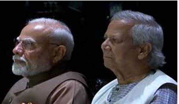 मोदी ने मोहम्मद यूनुस के साथ द्विपक्षीय वार्ता की मोदी ने मोहम्मद यूनुस के साथ द्विपक्षीय वार्ता की