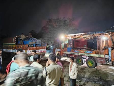 बिलासपुर: बिना अनुमति नलकूप खनन करते दो बोर गाड़ी जब्त बिलासपुर: बिना अनुमति नलकूप खनन करते दो बोर गाड़ी जब्त