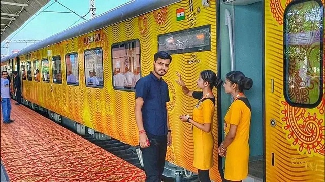 न वंदेभारत न राजधानी, ये है देश की पहली ट्रेन जिसने 1 महीने में बनाया रिकॉर्ड न वंदेभारत न राजधानी, ये है देश की पहली ट्रेन जिसने 1 महीने में बनाया रिकॉर्ड