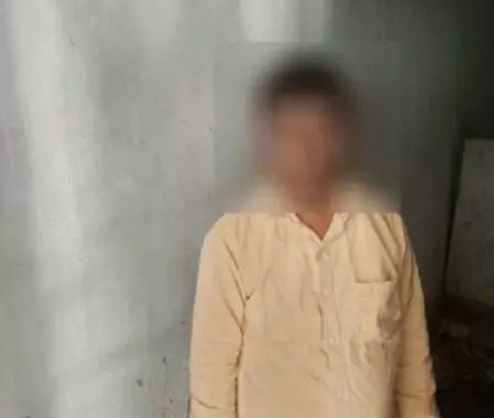 शराब के नशे में स्कूल पहुंचे प्रधानाध्यापक, पुलिस ने किया गिरफ्तार शराब के नशे में स्कूल पहुंचे प्रधानाध्यापक, पुलिस ने किया गिरफ्तार