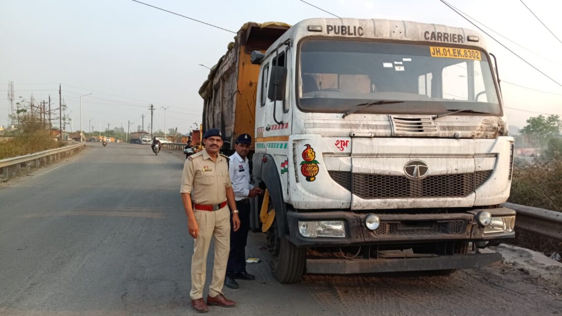 कोरबा: अंचल की यातायात व्यवस्था दुरुस्त करने हेतु पुलिस ने की अवैध पार्किंग पर सख्त कार्यवाही कोरबा: अंचल की यातायात व्यवस्था दुरुस्त करने हेतु पुलिस ने की अवैध पार्किंग पर सख्त कार्यवाही