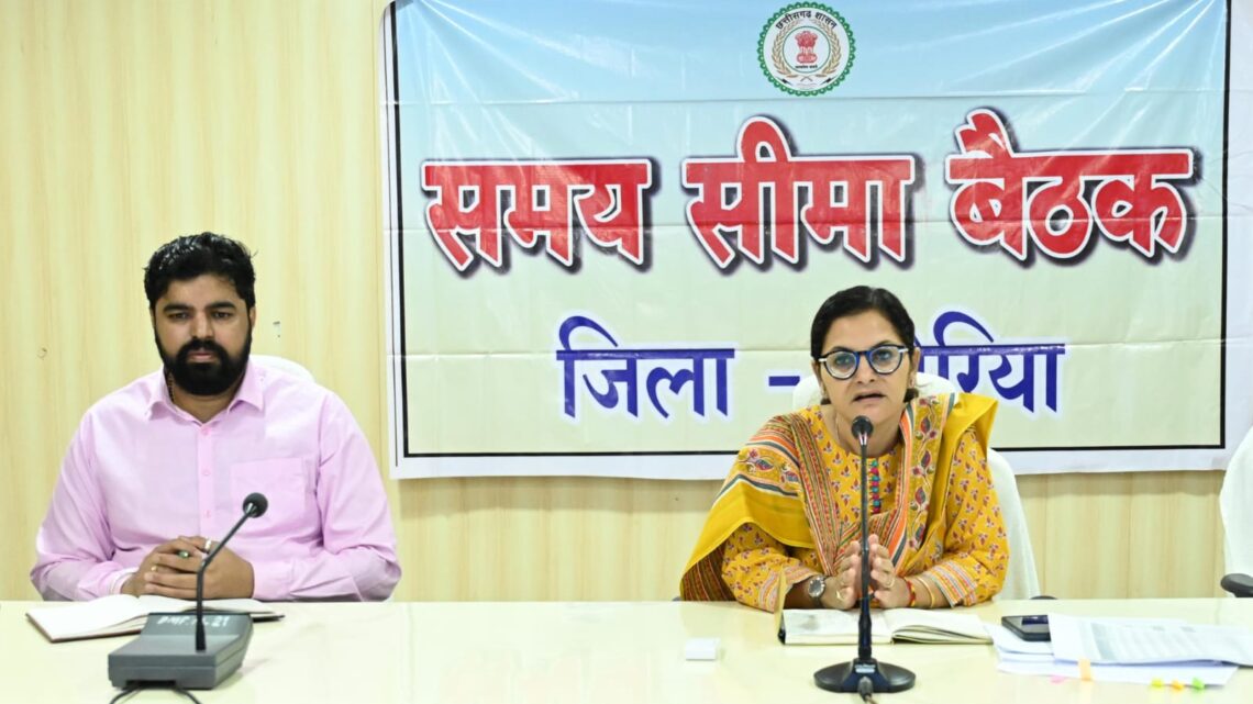 कलेक्टर ने शिविर पूर्व तैयारी के सम्बंध में दिए अधिकारियों को विशेष दिशा-निर्देश
