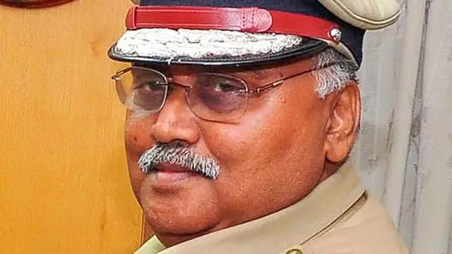 पूर्व DGP ओम प्रकाश को बांधकर पत्नी ने ही चाकू से गोदा, बड़ी बेरहमी से हुई हत्या