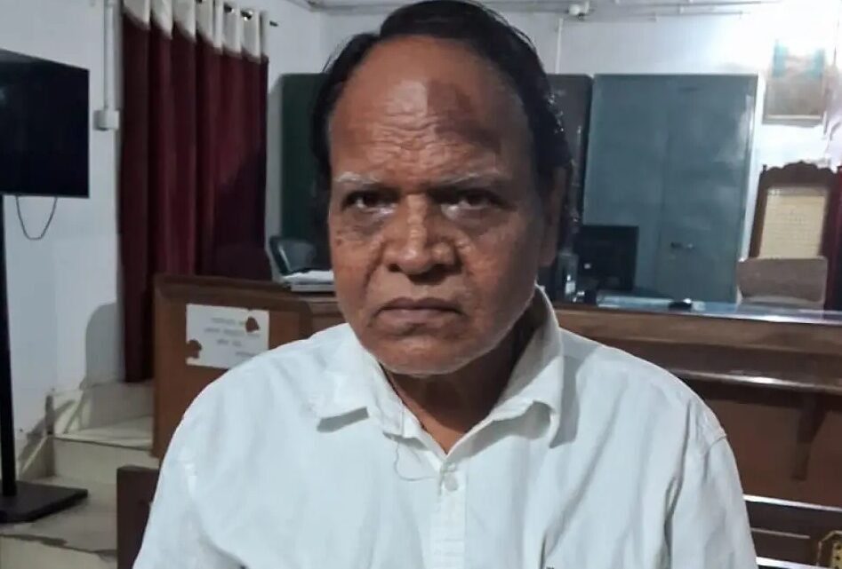 मां काली पर आपत्तिजनक टिप्पणी करने वाले प्रोफेसर गिरफ्तार मां काली पर आपत्तिजनक टिप्पणी करने वाले प्रोफेसर गिरफ्तार