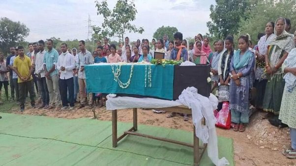 ‘ऑपरेशन सिंदूर’ के बाद घर लौटे जवान की सड़क हादसे में मौत… ‘ऑपरेशन सिंदूर’ के बाद घर लौटे जवान की सड़क हादसे में मौत…