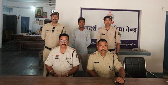 शादी का झांसा देकर नाबालिग बालिका से हैवानियत, आरोपी गिरफ्तार शादी का झांसा देकर नाबालिग बालिका से हैवानियत, आरोपी गिरफ्तार