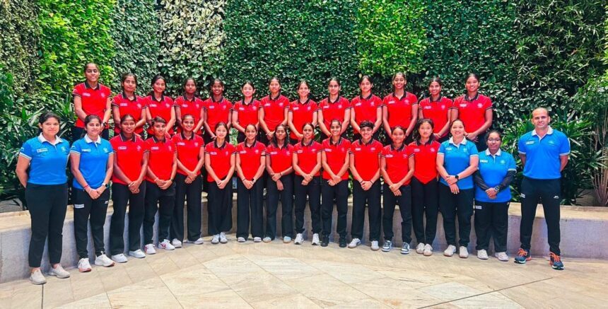 FIH जूनियर महिला वर्ल्ड कप की तैयारी शुरू, भारतीय जूनियर हॉकी टीम अर्जेंटीना के लिए रवाना FIH जूनियर महिला वर्ल्ड कप की तैयारी शुरू, भारतीय जूनियर हॉकी टीम अर्जेंटीना के लिए रवाना