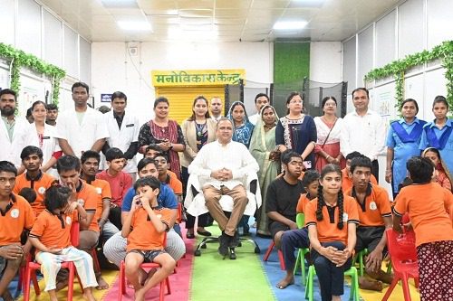 न्यायमूर्ति राकेश मोहन पाण्डेय ने मनोविकास केंद्र का किया अवलोकन न्यायमूर्ति राकेश मोहन पाण्डेय ने मनोविकास केंद्र का किया अवलोकन