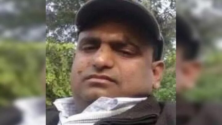 मीटिंग में सरकारी अफसर को आया हार्ट अटैक, मौत के बाद हड़कंप…