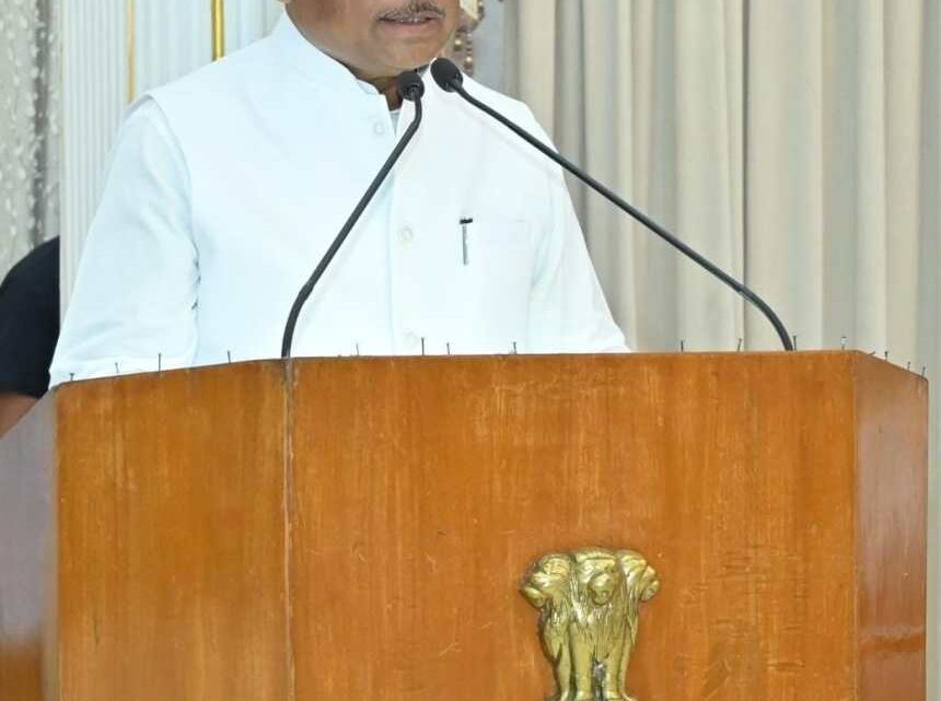 राजभवन में आयोजित हुई सर्वधर्म सभा, राज्यपाल एवं मुख्यमंत्री सर्वधर्म सभा में हुए शामिल राजभवन में आयोजित हुई सर्वधर्म सभा, राज्यपाल एवं मुख्यमंत्री सर्वधर्म सभा में हुए शामिल