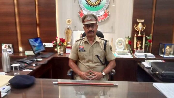 जांजगीर चांपा : जिले के नव पदस्थ पुलिस अधीक्षक विजय कुमार पाण्डे ने किया पदभार ग्रहण