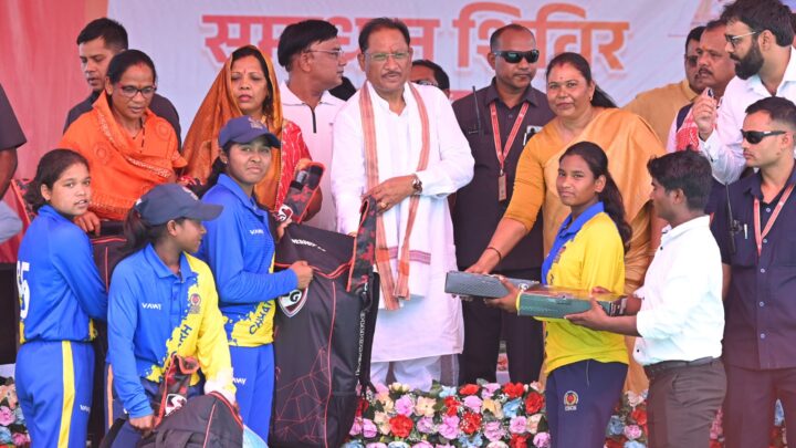 मैं आपके गांव-घर का बेटा, प्रदेश को विकास की राह में ले जाना मेरा संकल्प: मुख्यमंत्री विष्णु देव साय