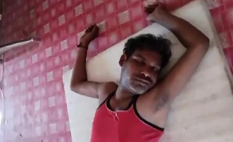 नशे में चूर सचिव, ठप पड़ा नवापारा पंचायत का विकास नशे में चूर सचिव, ठप पड़ा नवापारा पंचायत का विकास