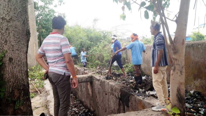 निगम द्वारा विशेष अभियान चलाकर 71 किलोमीटर लंबे 40 बडे़ नालों व अन्य छोटे नालों का किया जा रहा सफाई कार्य