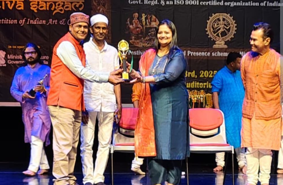 इंटरनेशनल ग्लोबल मलेशिया मे आयोजित संगीत प्रतियोगिता मे संदीप शर्मा ने प्राप्त किया द्वितीय स्थान इंटरनेशनल ग्लोबल मलेशिया मे आयोजित संगीत प्रतियोगिता मे संदीप शर्मा ने प्राप्त किया द्वितीय स्थान