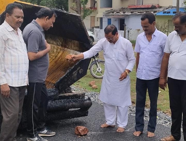 बालको ने सड़क चौड़ीकरण का किया शुभारंभ