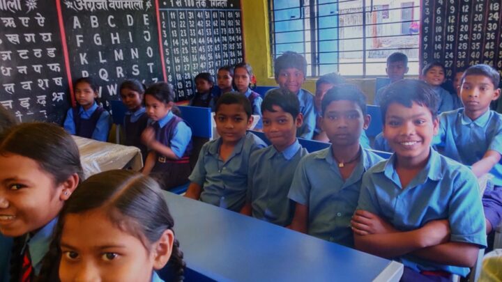 अदाणी फाउंडेशन की पहल से कोरबा के 21 सरकारी स्कूलों में 1300 से अधिक बच्चों को मिली बेहतर सुविधाएं और शिक्षण सामग्री