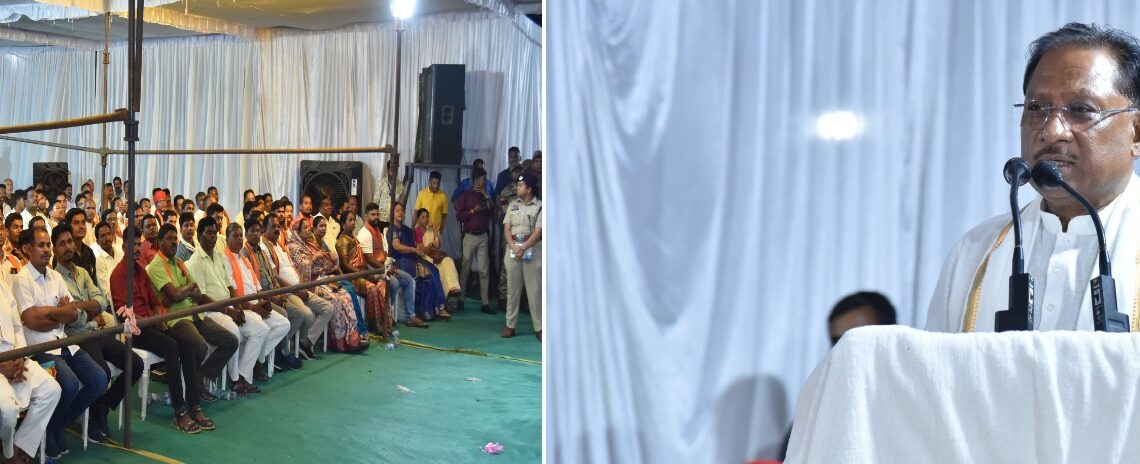 सरकार के कार्यों से प्रदेश में आ रही है खुशहाली: मुख्यमंत्री विष्णु देव साय सरकार के कार्यों से प्रदेश में आ रही है खुशहाली: मुख्यमंत्री विष्णु देव साय