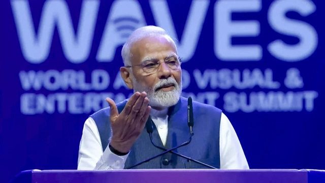 प्रधानमंत्री मोदी ने WAVES समिट 2025 का किया उद्घाटन, इन्हें किया सम्मानित प्रधानमंत्री मोदी ने WAVES समिट 2025 का किया उद्घाटन, इन्हें किया सम्मानित