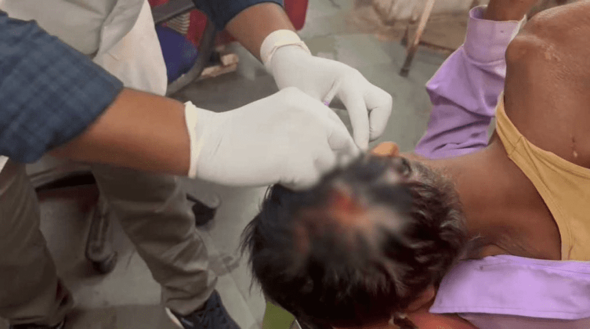 तेंदुए ने खेत गए किसान पर किया हमला, गंभीर हालत में अस्तपताल में भर्ती, ग्रामीणों में दहशत का माहौल तेंदुए ने खेत गए किसान पर किया हमला, गंभीर हालत में अस्तपताल में भर्ती, ग्रामीणों में दहशत का माहौल