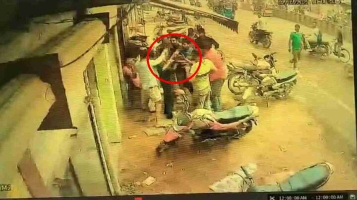‘धोनी’ पर FIR : बाइक से स्कूटी टकराने पर अधेड़ की बेरहमी से की पिटाई, साथियों पर भी मामला दर्ज