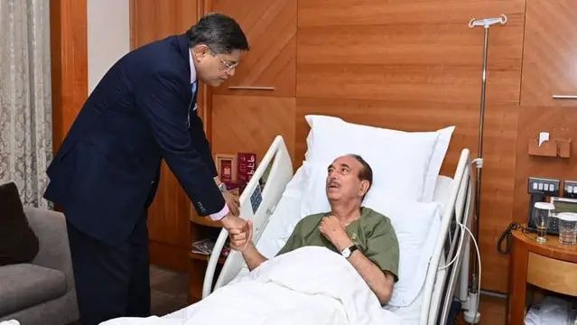 सर्वदलीय प्रतिनिधिमंडल के साथ कुवैत गए गुलाम नबी आजाद की बिगड़ी तबीयत, अस्पताल में भर्ती