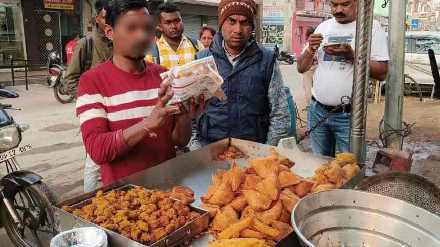 सार्वजनिक स्थलों पर चाय, नाश्ता सहित अन्य ठेले लगाने पर रोक सार्वजनिक स्थलों पर चाय, नाश्ता सहित अन्य ठेले लगाने पर रोक
