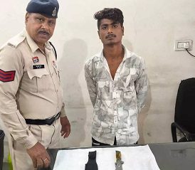 रायपुर ब्रेकिंग : धारदार चाकू के साथ सोनडोंगरी में बदमाश गिरफ्तार, कबीर नगर पुलिस ने घेराबंदी कर दबोचा… रायपुर ब्रेकिंग : धारदार चाकू के साथ सोनडोंगरी में बदमाश गिरफ्तार, कबीर नगर पुलिस ने घेराबंदी कर दबोचा…